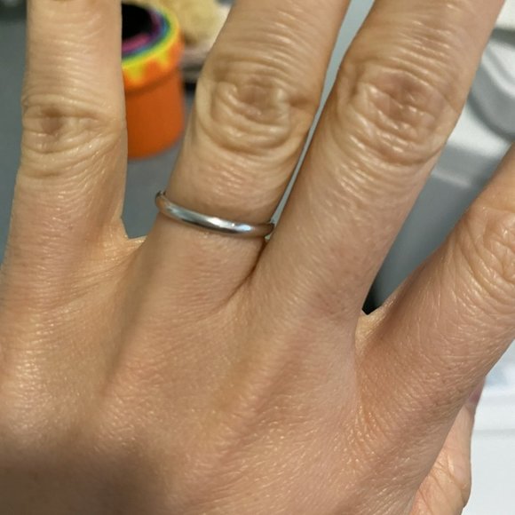 Classic Wedding Ring in 14k White Gold (2mm) - Picture 5 of 5